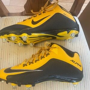 Nike Alpha Pro 2 Football Cleats - Yel and Black Size 11.5